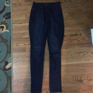 Dark wash, high-waisted jeggings